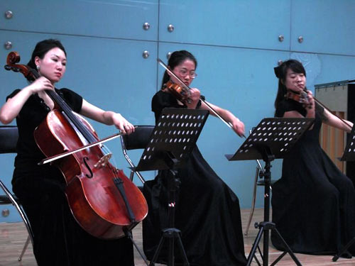 4人大提琴合奏